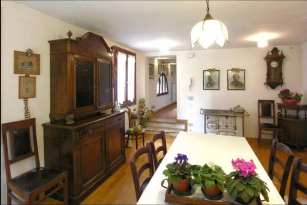 Walk On The Water ✧ 5 Minutes To Rialto Bridge Apartment Venesia Bagian luar foto