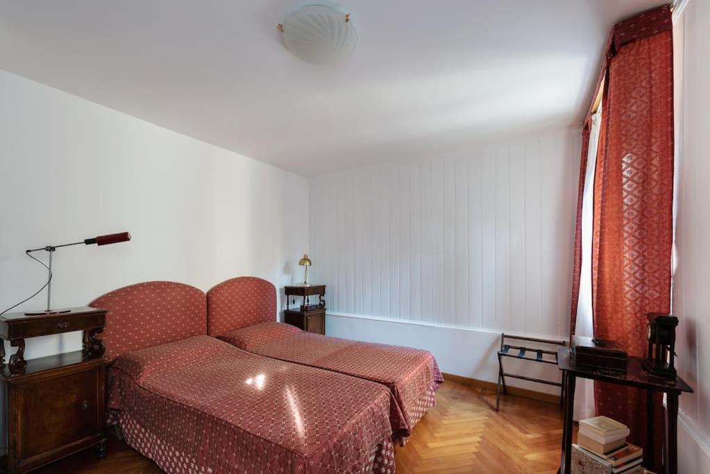 Walk On The Water ✧ 5 Minutes To Rialto Bridge Apartment Venesia Bagian luar foto
