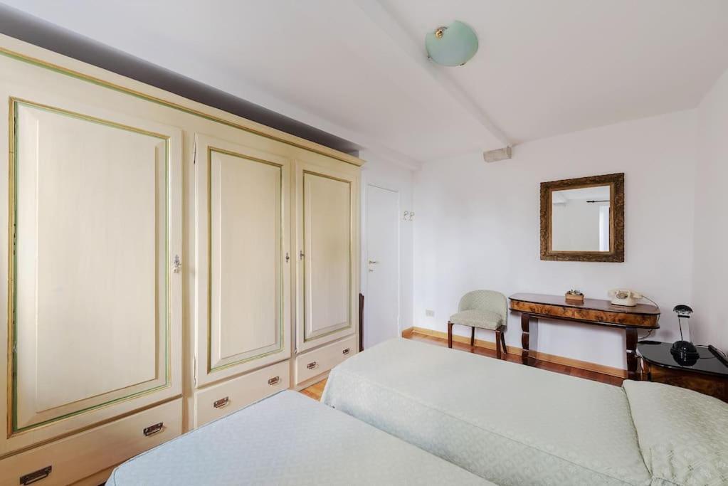 Walk On The Water ✧ 5 Minutes To Rialto Bridge Apartment Venesia Bagian luar foto
