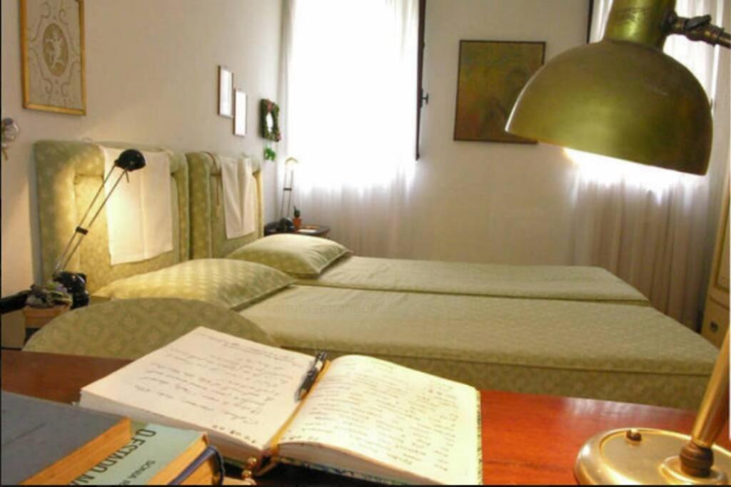 Walk On The Water ✧ 5 Minutes To Rialto Bridge Apartment Venesia Bagian luar foto
