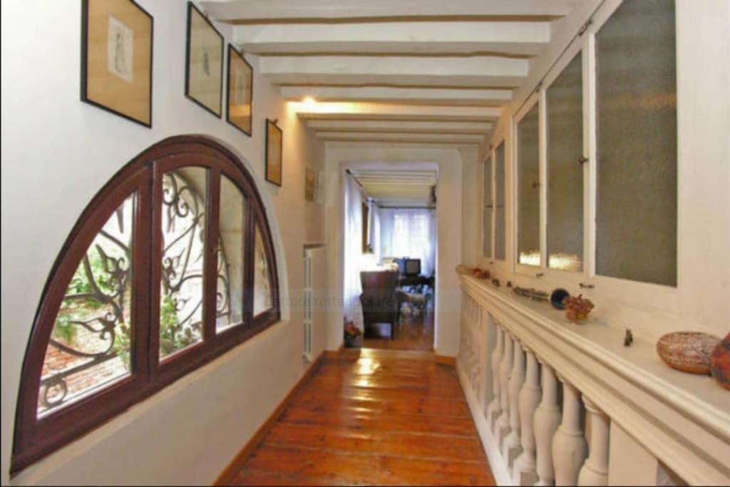Walk On The Water ✧ 5 Minutes To Rialto Bridge Apartment Venesia Bagian luar foto