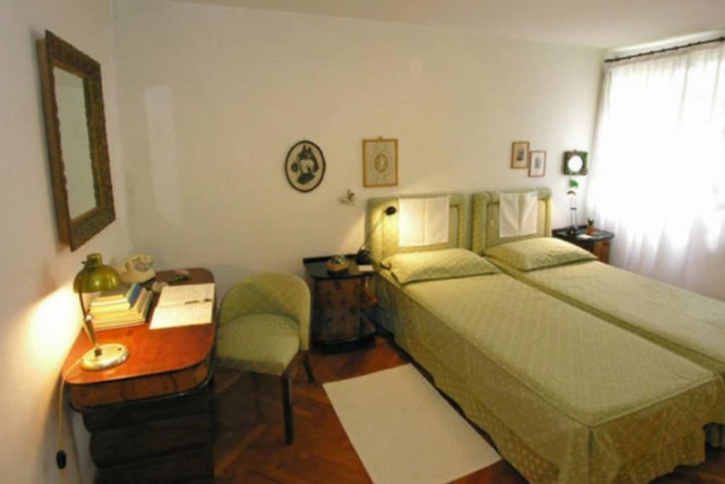 Walk On The Water ✧ 5 Minutes To Rialto Bridge Apartment Venesia Bagian luar foto